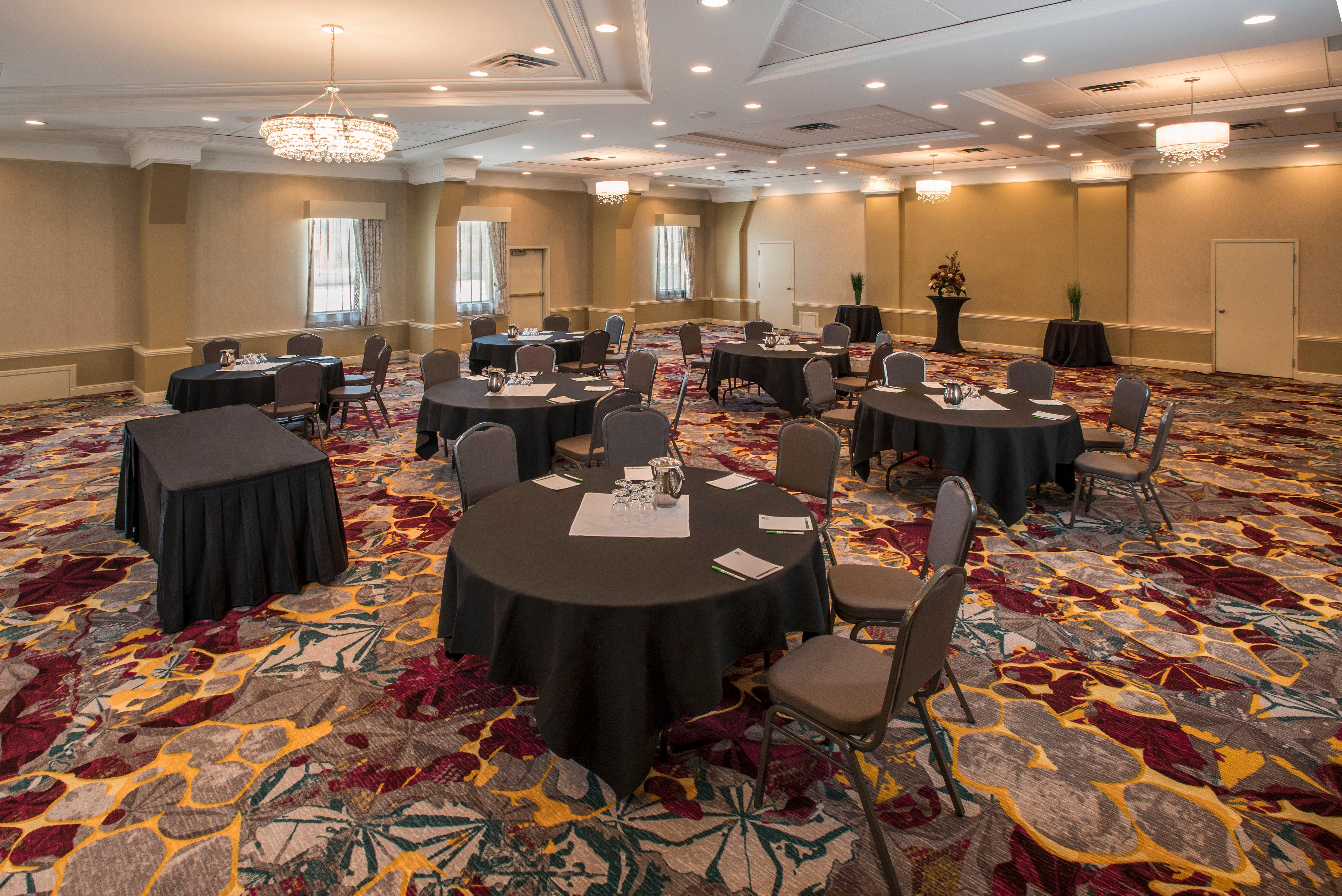 Holiday Inn Conference Centre Edmonton South By Ihg Eksteriør bilde