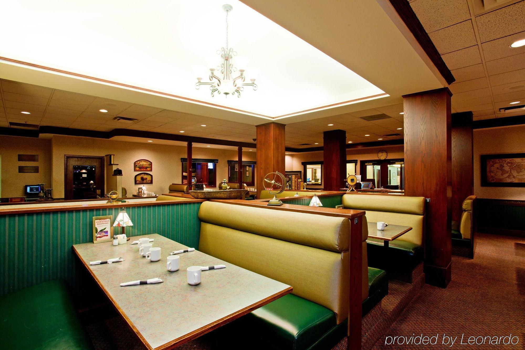 Holiday Inn Conference Centre Edmonton South By Ihg Restaurant bilde