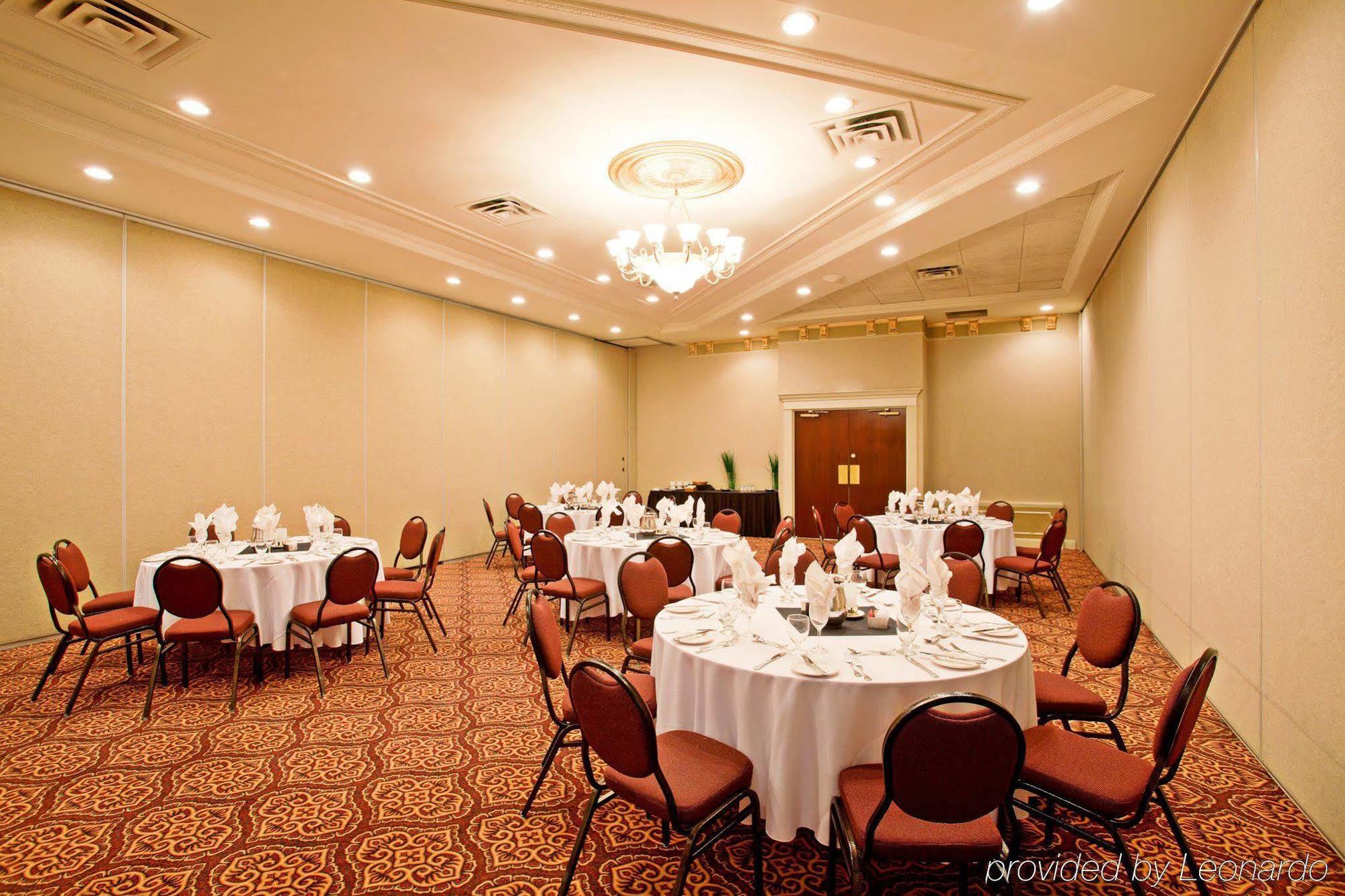 Holiday Inn Conference Centre Edmonton South By Ihg Eksteriør bilde